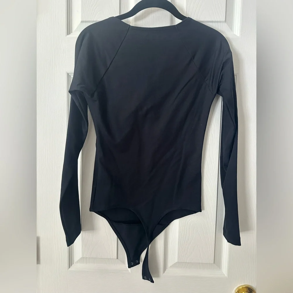 NEW! Abercrombie & Fitch Black Long Sleeve Bodysuit Size Small - Picture 8 of 8